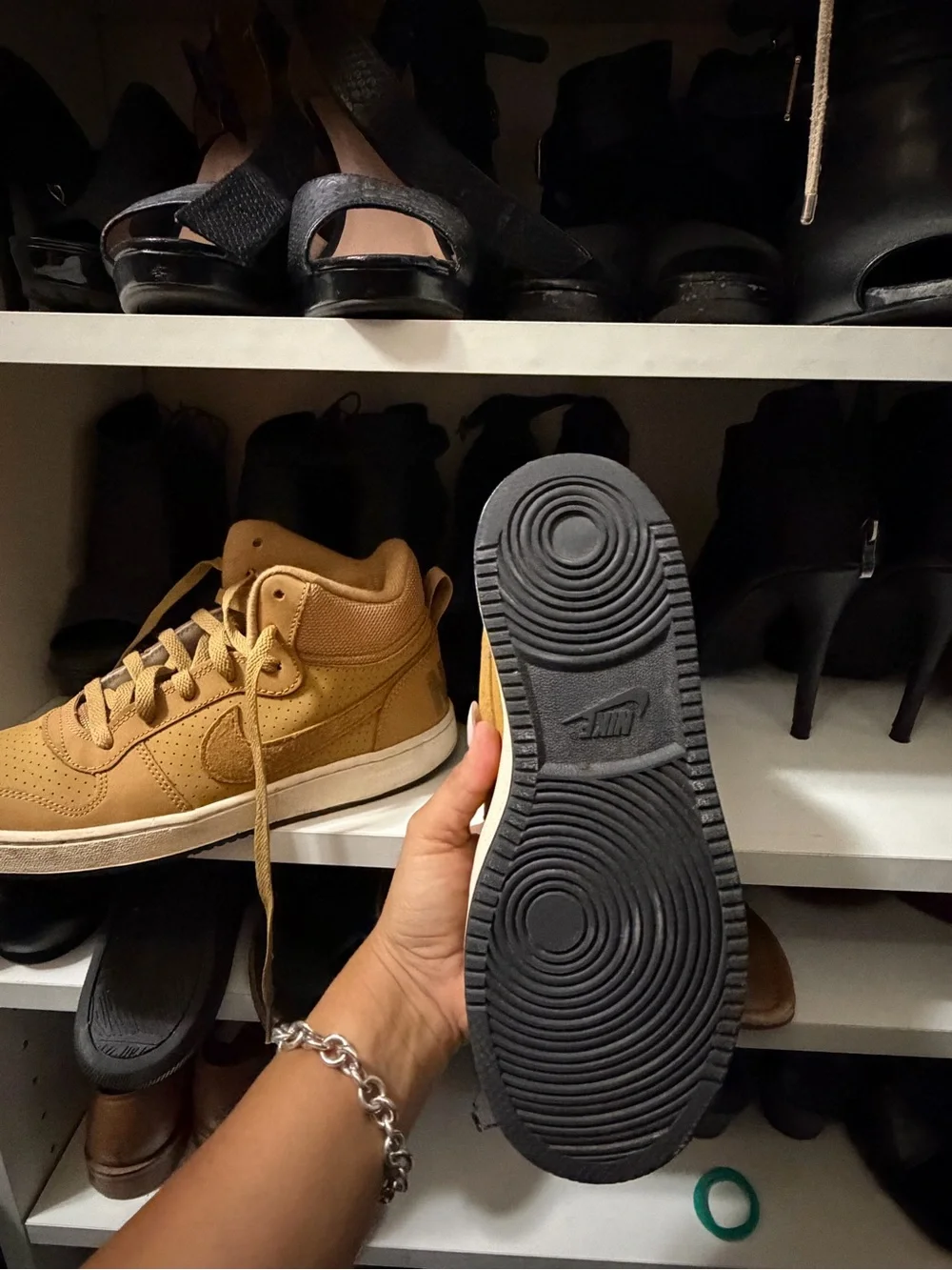 Nike Kids High-Top Sneaker in Wheat/Tan